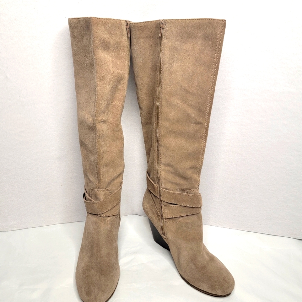 Sole Society Oatmeal Suede Knee-High Wedge‎ Boots Size 12
